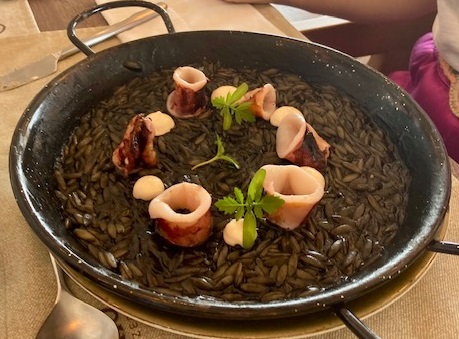 Falso riso di puntalette