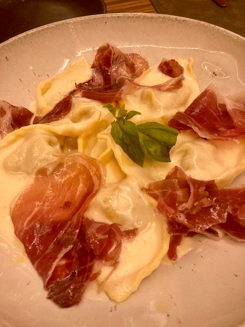 Tortelloni de boletus y calabaza